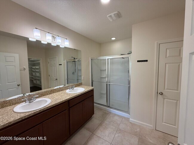 Building Photo - 1070 Swiss Pointe Ln
