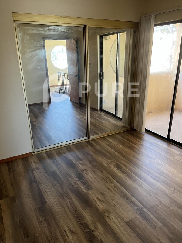 Building Photo - 318 La Veta Dr