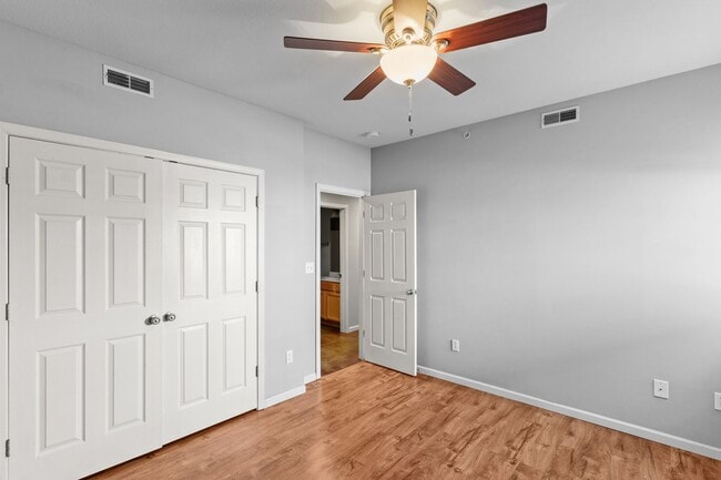 Building Photo - 3BR/2BA ON EAST CAMPUS!