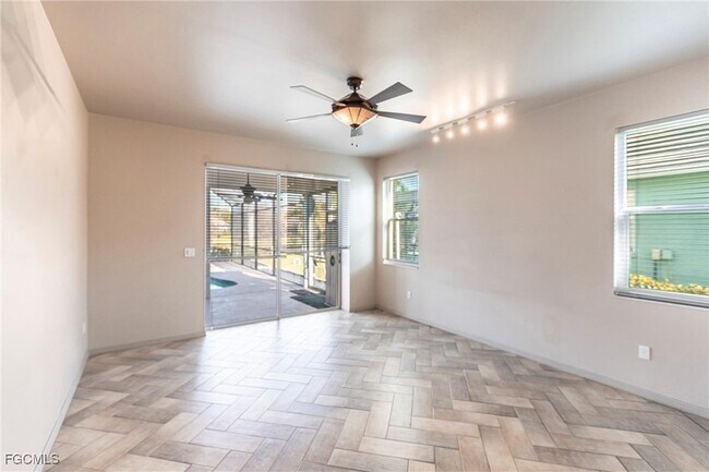 Building Photo - 8361 Trentwood Ct