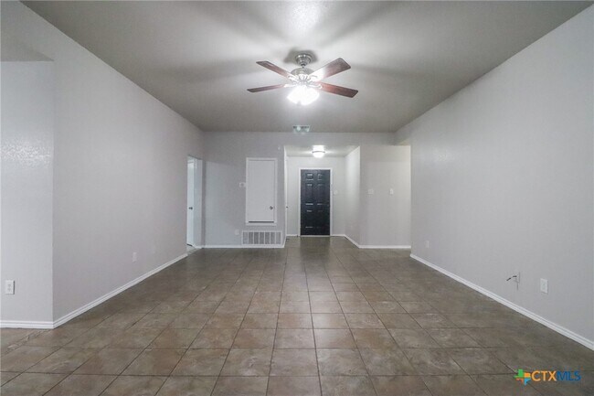 Building Photo - 1705 Liberty Hill Dr