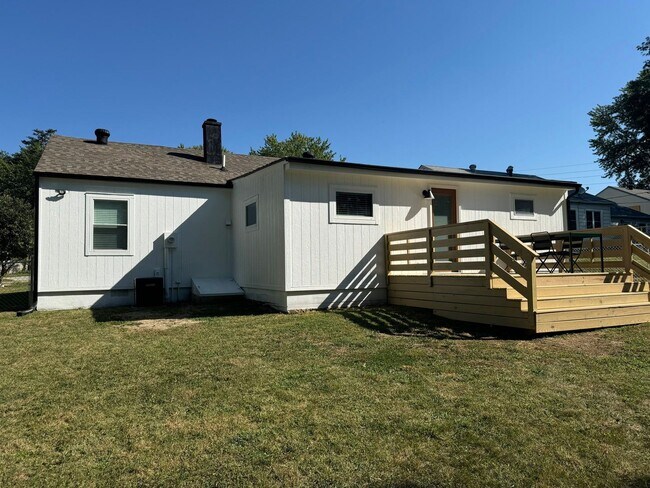 Building Photo - Fully Furnished home in Lee's Summit!