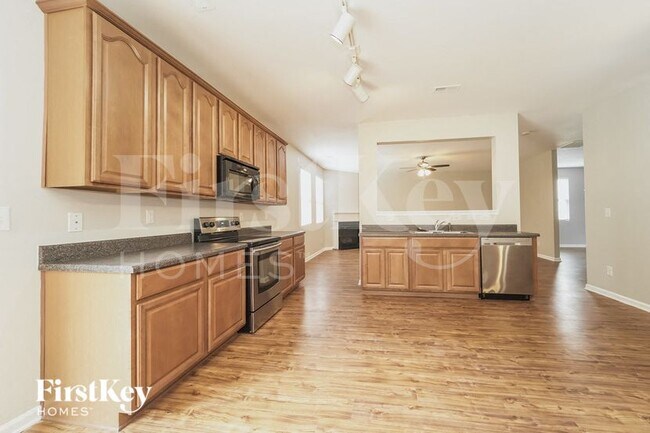 Building Photo - 7302 Lamplighter Close Dr
