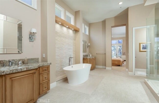 Building Photo - 1 Stone Pine Dr