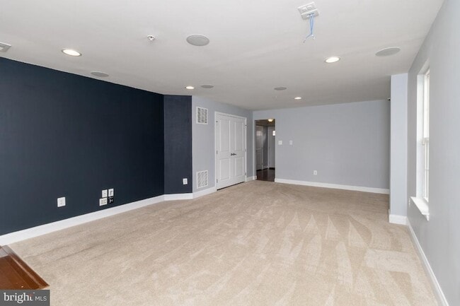 Building Photo - 5525 Peanuts Ln