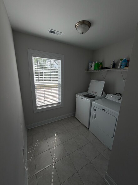 Building Photo - 421 Nantucket Trl