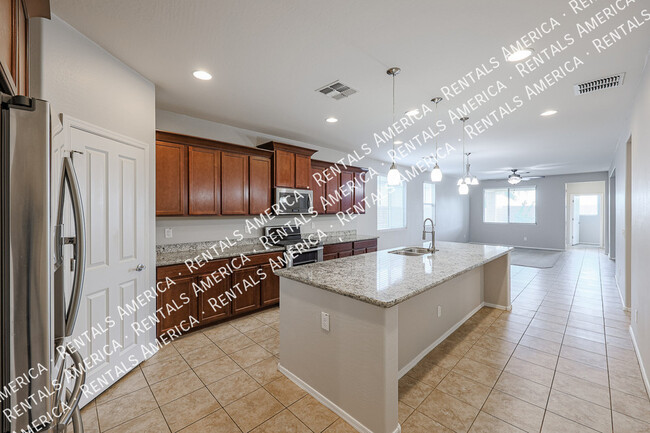 Building Photo - 41587 Anne Ln
