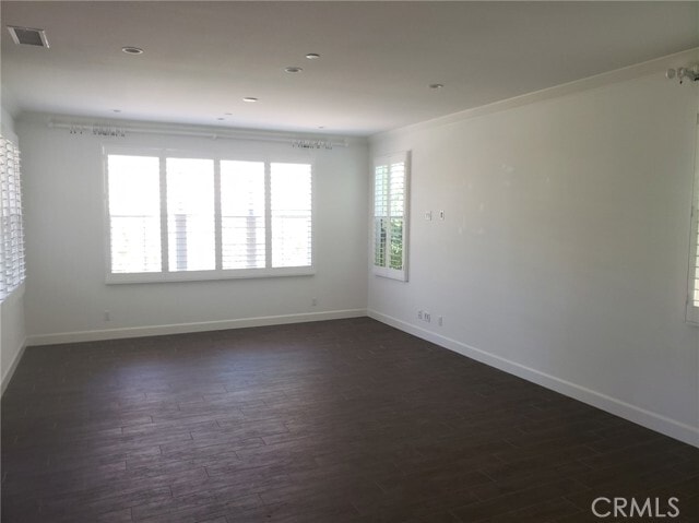 Building Photo - 112 Espina