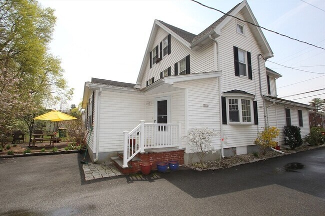 Building Photo - 24 Arlington Rd