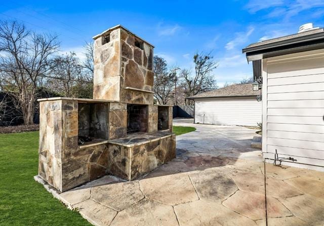 Building Photo - 5610 Forest Ln