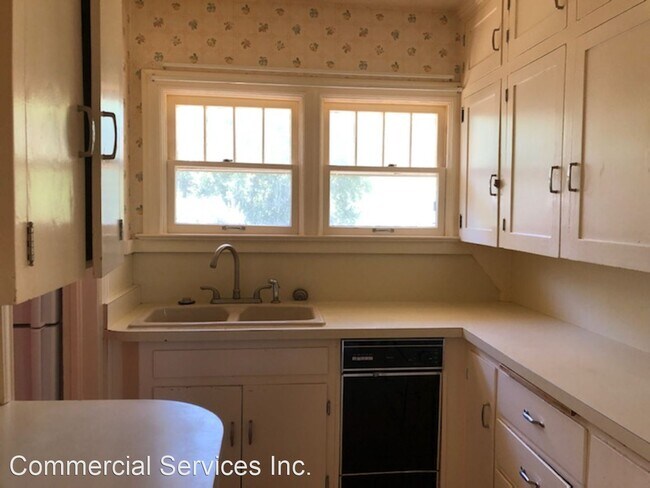 Building Photo - 3 br, 2 bath House - 1432 S Ash