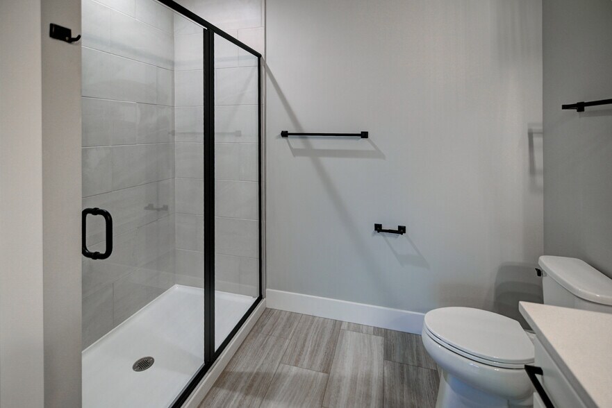 Building Photo - 4795 Lacy Rd