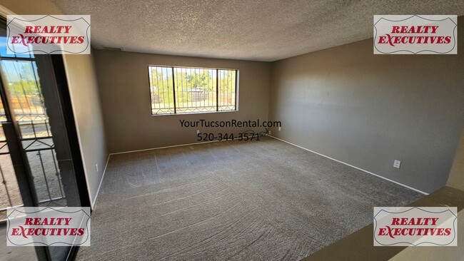 Building Photo - La Cholla & Magee Rd area - 3 bedrooms & 2...