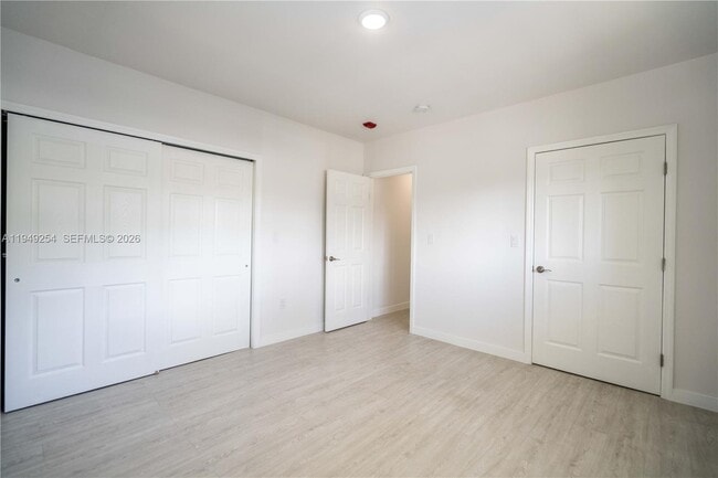 Building Photo - 1185 98th St