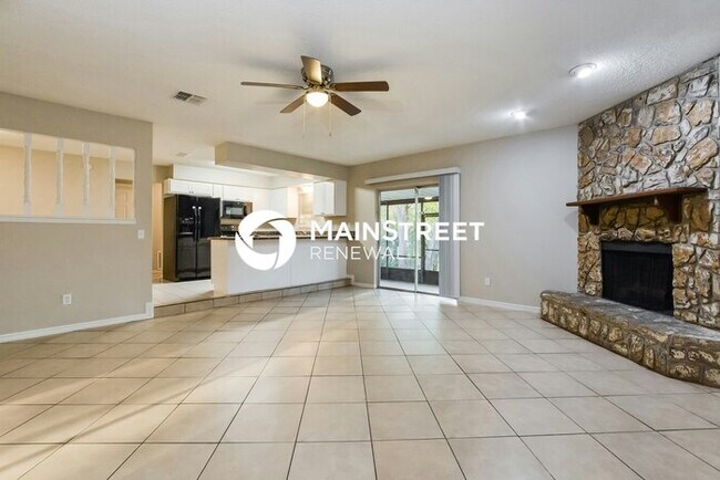 Building Photo - 3 Bedroom Pet-Friendly Home in ORLANDO, FL...