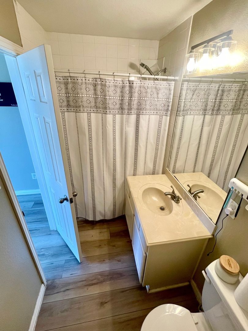 Building Photo - 1965 Timber Oaks Dr