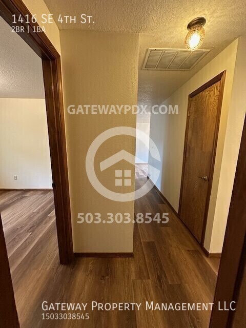 Building Photo - 1416 SE 4th St