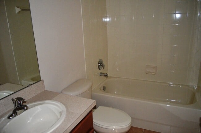 Building Photo - 3/2.5 Townhouse with 2-Car Garage in Turtl...