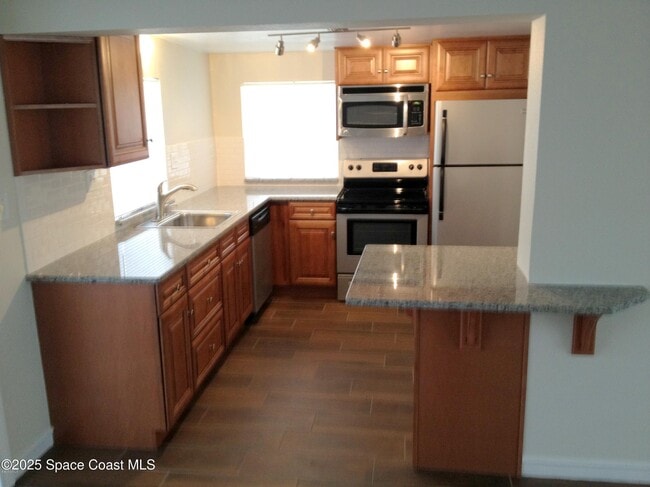 Building Photo - 151 Delmar St