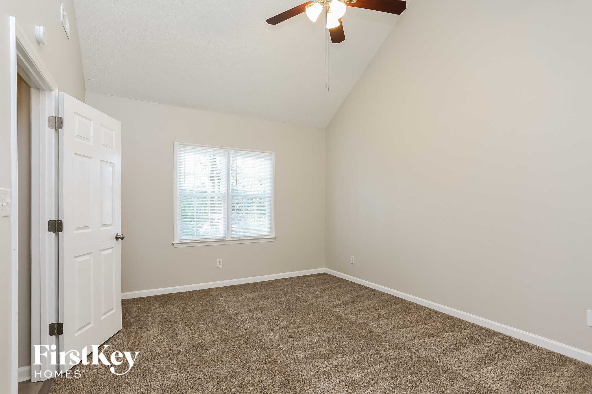 Building Photo - 1401 E Stonemason Dr