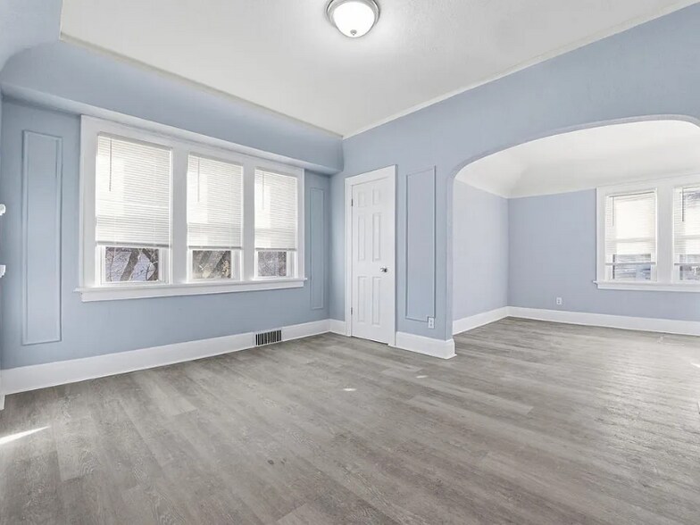 Building Photo - 1902 W Nash St