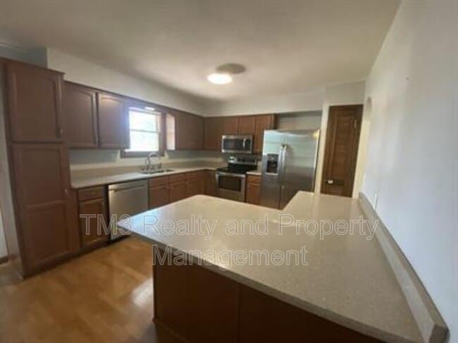 Building Photo - 12725 S Raintree Dr