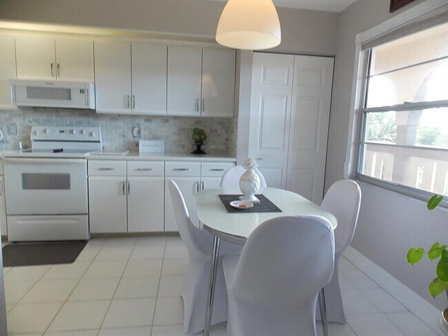 Building Photo - 1701 Andros Isle