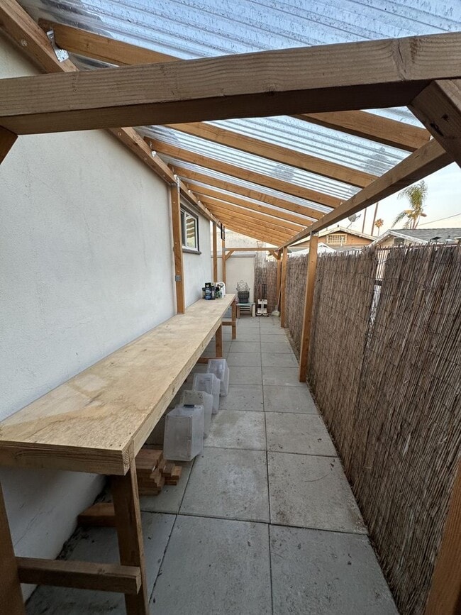 Building Photo - Beautiful, Bright Normal Heights cottage!