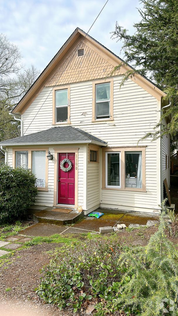 Building Photo - PRELEASE for Sept:  5bdrm/2 bath house on ...