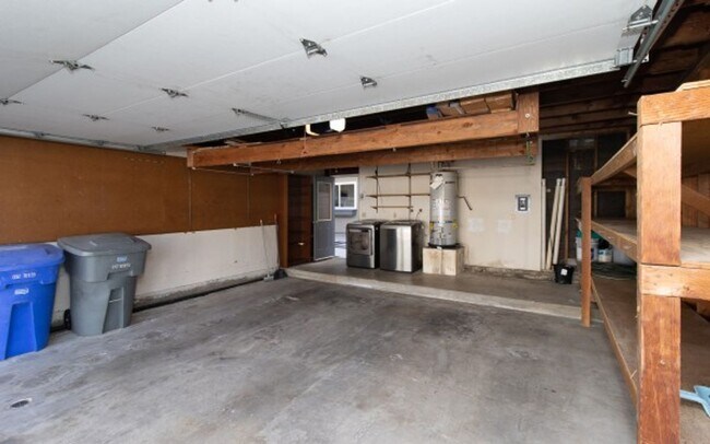 Building Photo - Beautiful 3+ bedroom Encinitas Townhouse!
