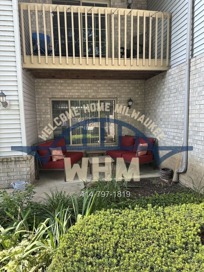 Building Photo - 9390 W Loomis Rd