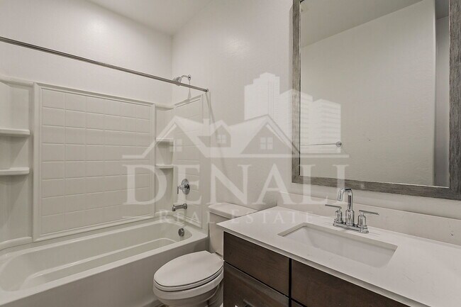 Building Photo - 4704 S Glacier