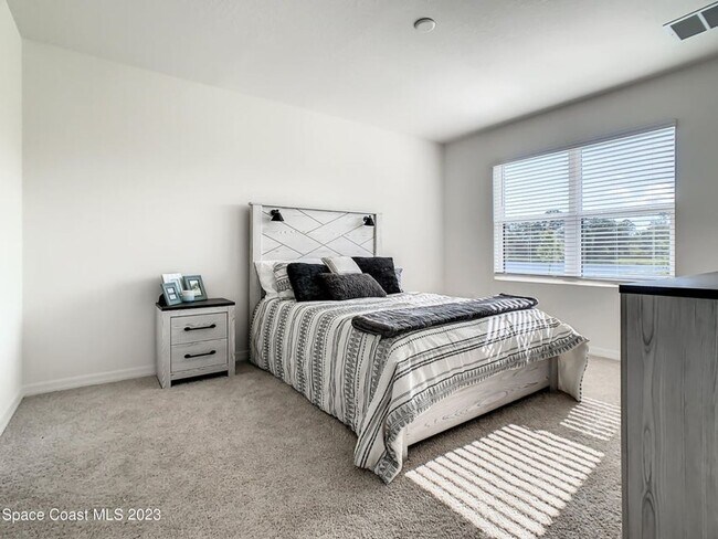 Building Photo - Charming SFH in Cypress Bay Preserve