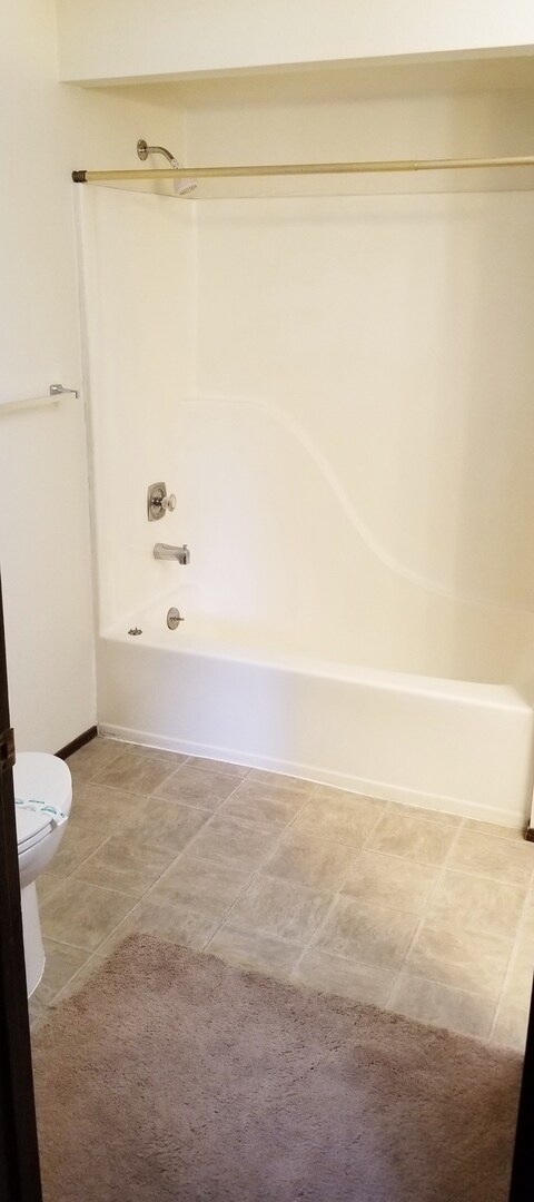 Building Photo - 757