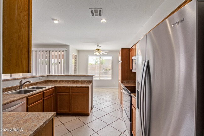 Building Photo - 6211 W Wickieup Ln