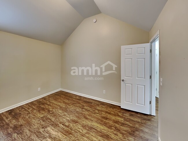 Building Photo - 115 Randy Way