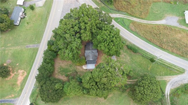 Building Photo - 7985 Midway Rd