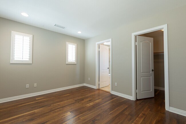 Building Photo - Single Family Golf Course Home for rent in...