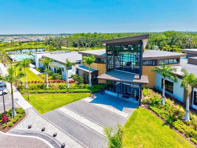 Building Photo - 9312 Tequila Sunrise Dr