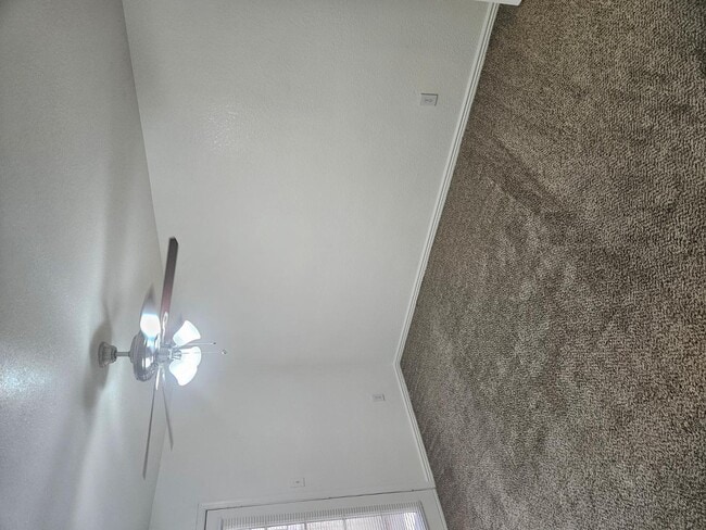 Building Photo - 1310 S Hardy Dr