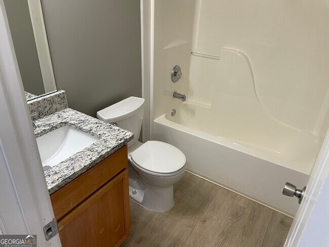 Building Photo - 30 Creek Bottom Dr