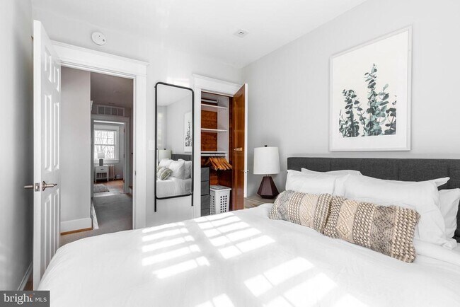 Building Photo - 2243 40th St NW