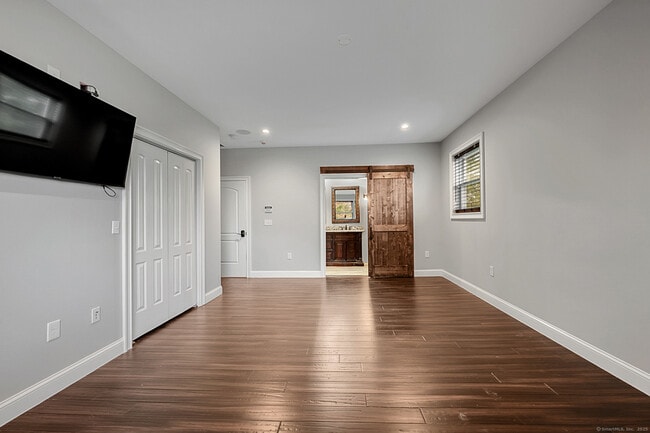 Building Photo - 46 West St