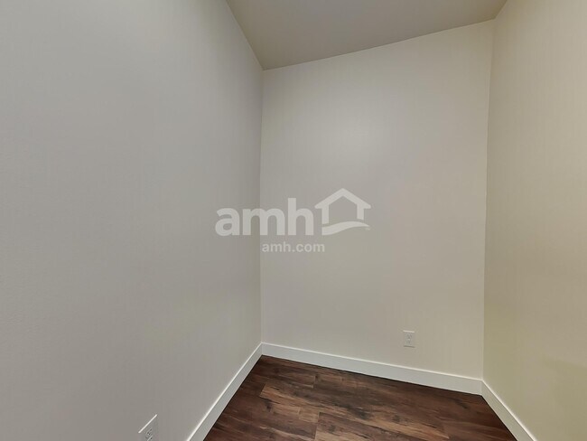 Building Photo - 7918 Verona Loop