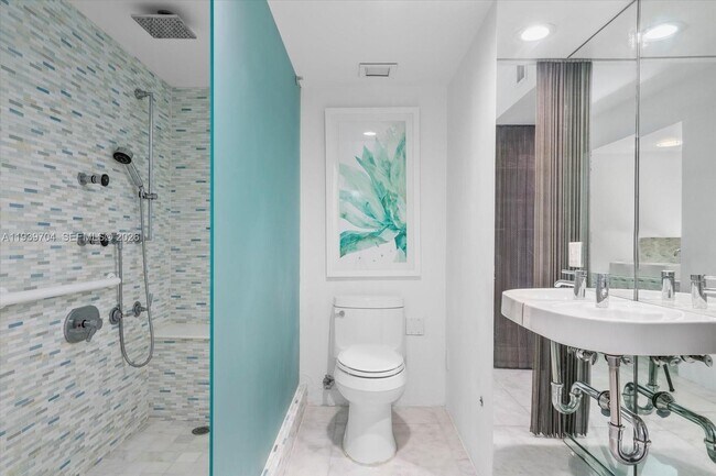 Building Photo - 11 Island Ave