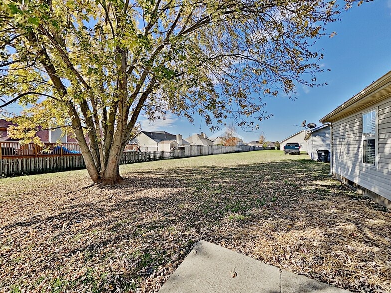 Building Photo - 1624 Jo Ann Dr