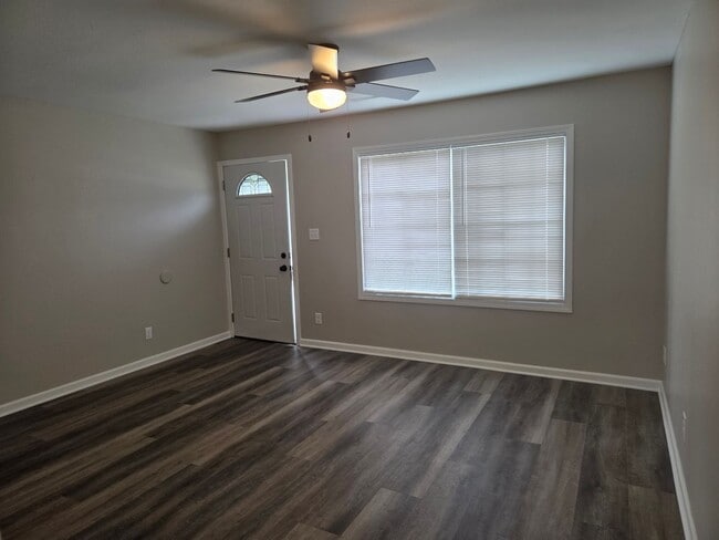 Building Photo - Completely remodeled 3-bedroom house avail...