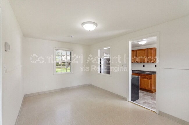 Building Photo - 7800 Schelhorn Rd