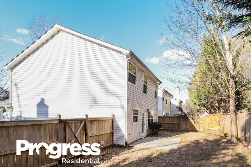 Building Photo - 383 Hidden Creek Ln