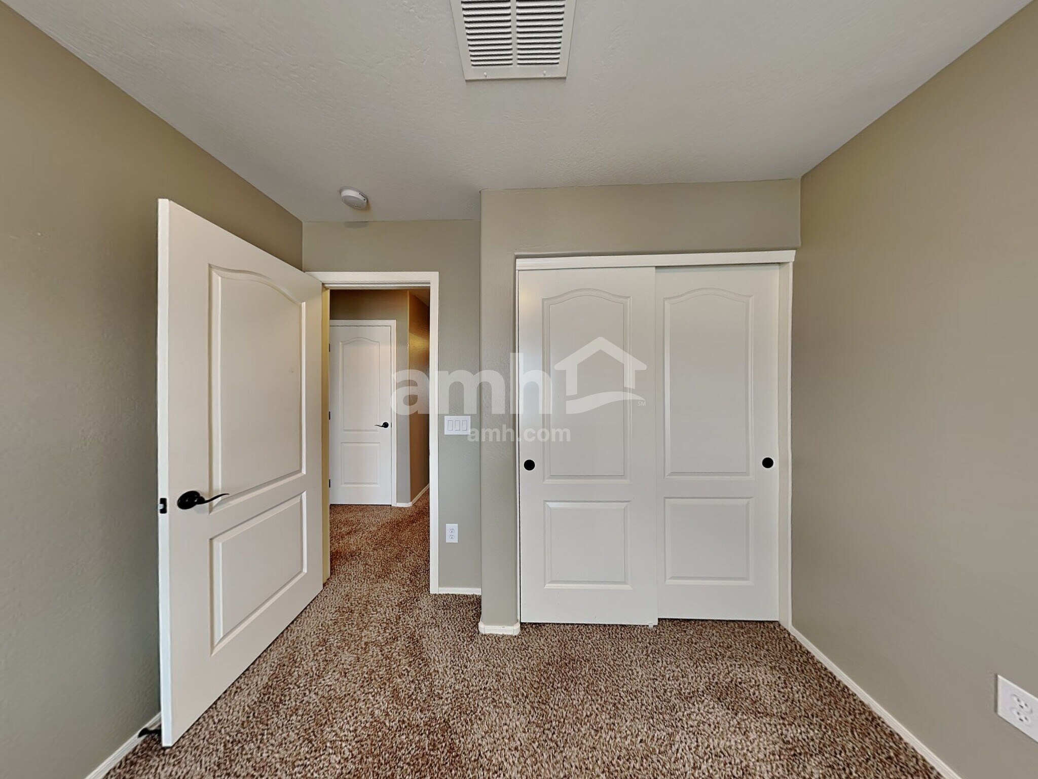Building Photo - 889 S Storment Ln